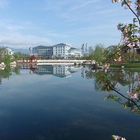 Jingyue Lake Hotel Dujiangyan Exterior foto